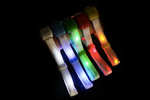 Pulseira de tecido com LED Personalizada — foto 2