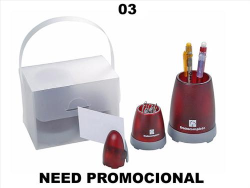 03 - Kit com porta-caneta, porta-clipes e porta-recado em material reciclado