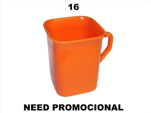 16 - Caneca quadrada em plástico injetado PP 250ml.