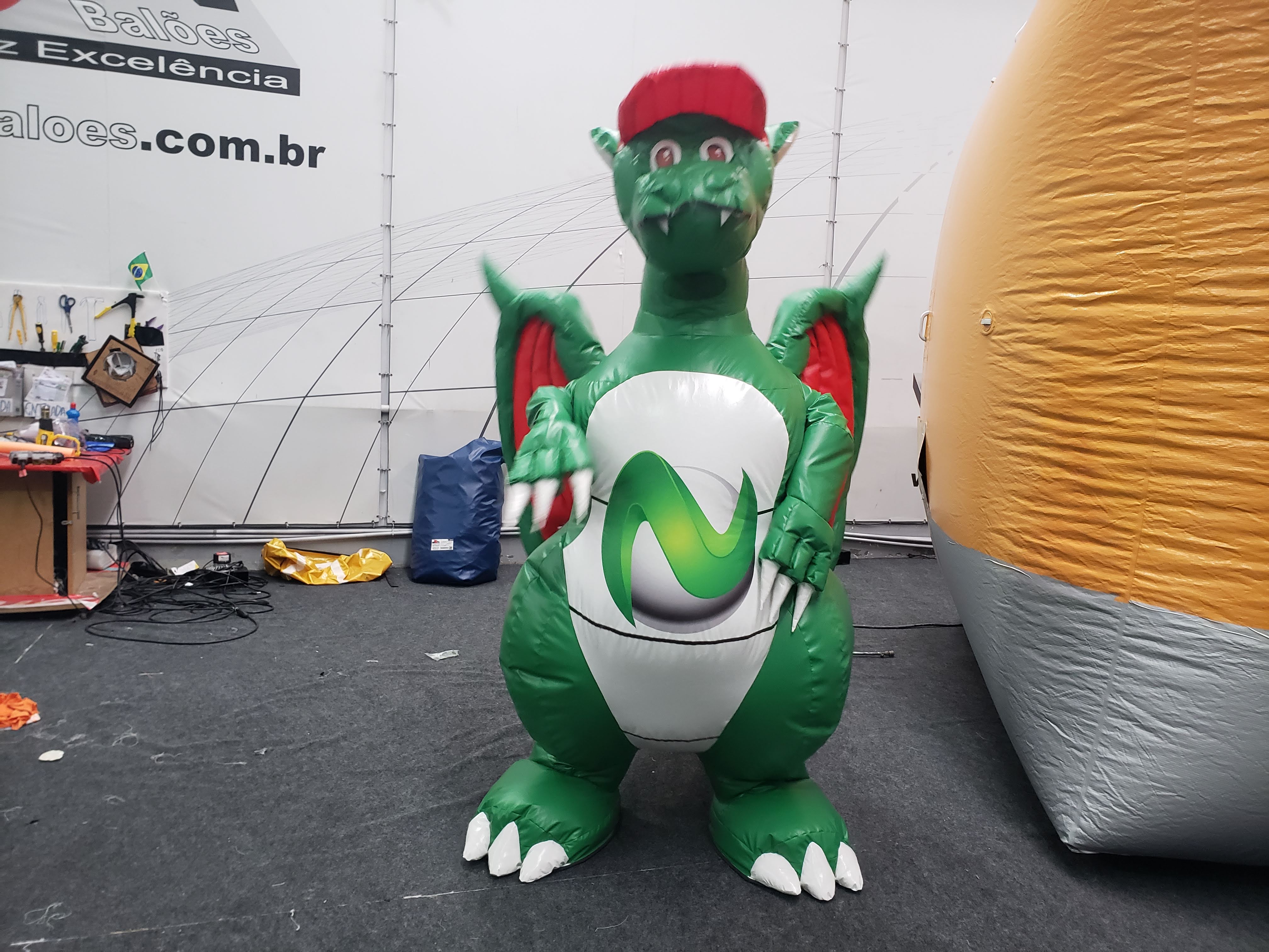 Fantasia Inflável Personalizada — foto 3