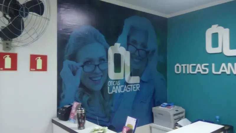 Adesivo de parede personalizado