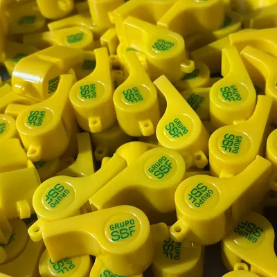 Apito plástico amarelo personalizado
