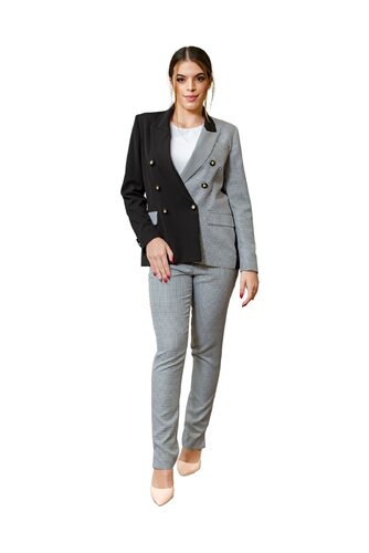 Blazer bicolor com fechamento transpassado