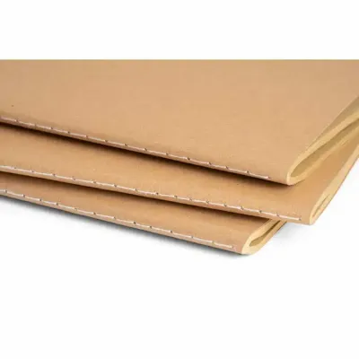 Caderno A5 com papel cartão costuradas