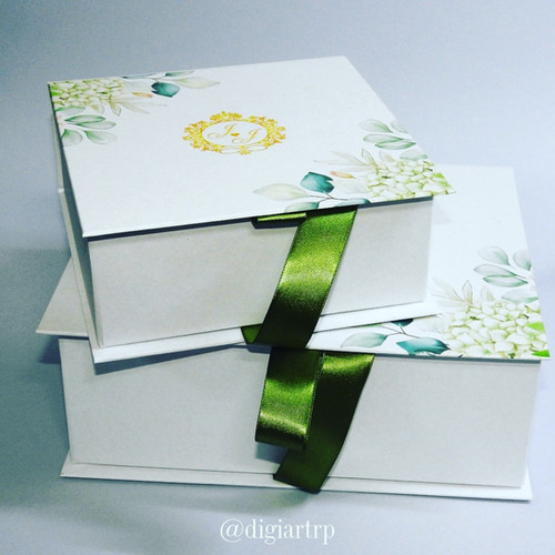 Caixa cartonada para padrinhos de casamento - floral verde