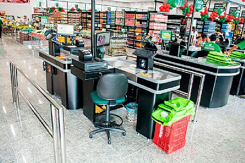 Caixa check out supermercado (foto 3)