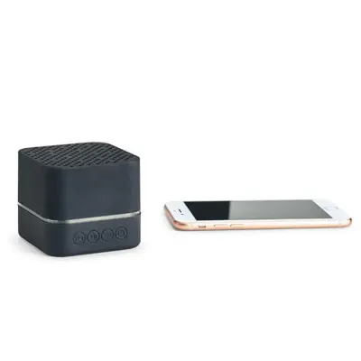 Caixa de Som Emborrachada Com Luz Led e Bluetooth