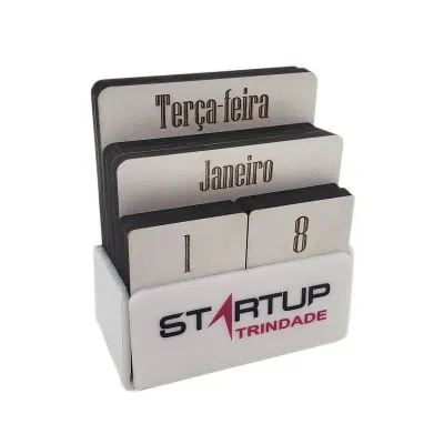 Calendario Mdf Com Box Acrilico
