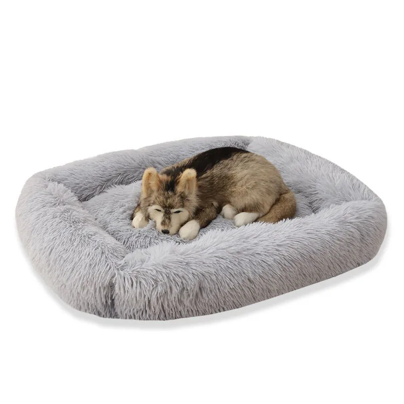 Camas de pelúcia aconchegantes para pets: modelos quadrados para gatos e cães em tamanhos pequeno, médio e grande para o inverno