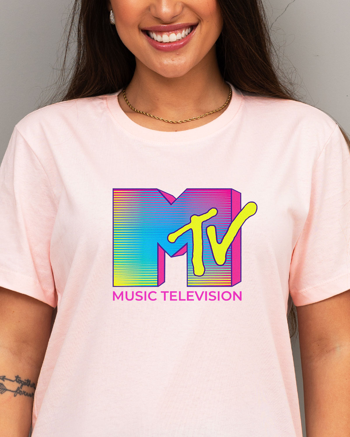 camiseta feminina MTV