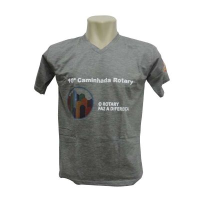 Camiseta promocional com gola V em diversos modelos