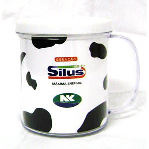 Caneca térmica com impressão personalizada.