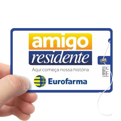 Cartão com fio dental com etiqueta colada ou impressa