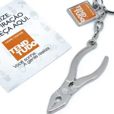Chaveiro 3d Com Formato de Alicate