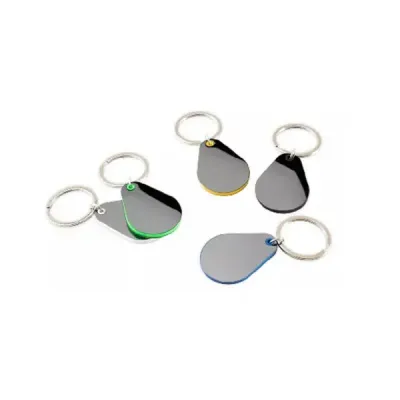 Chaveiro Com Detalhe Plastico e Chapa Metalica