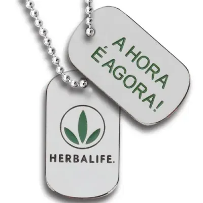 Colar com pingente personalizado com o seu logo