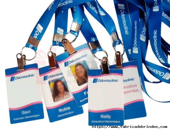 Crachá Plástico em PVC Personalizado