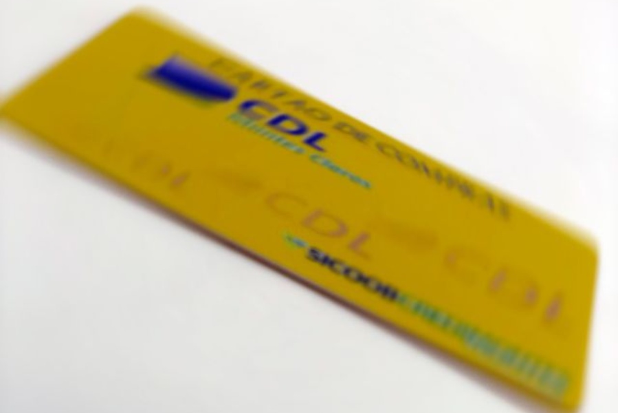 Crachás para catraca e relógio de ponto