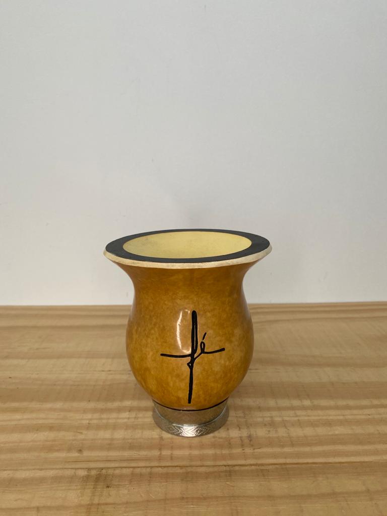 Cuia de Chimarrão Bago de Touro com Pé - Fé