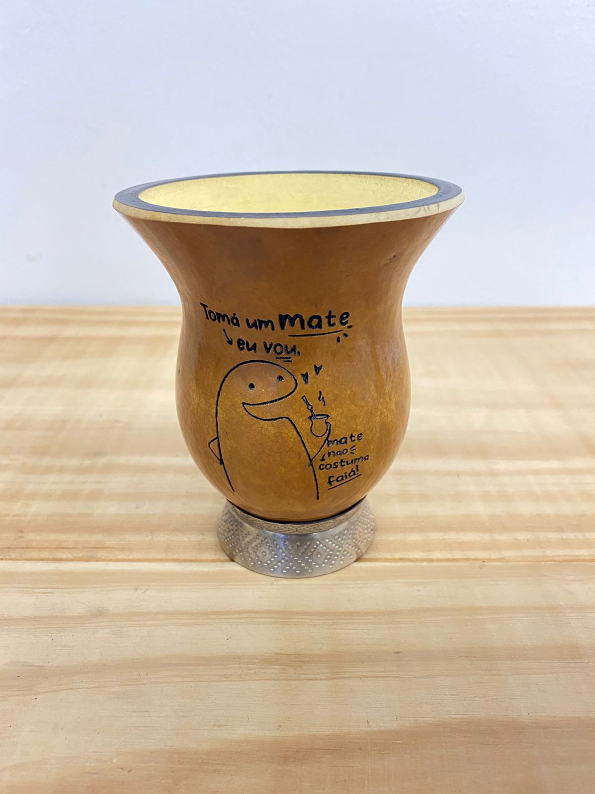Cuia de Chimarrão Bago de Touro com Pé - Flork
