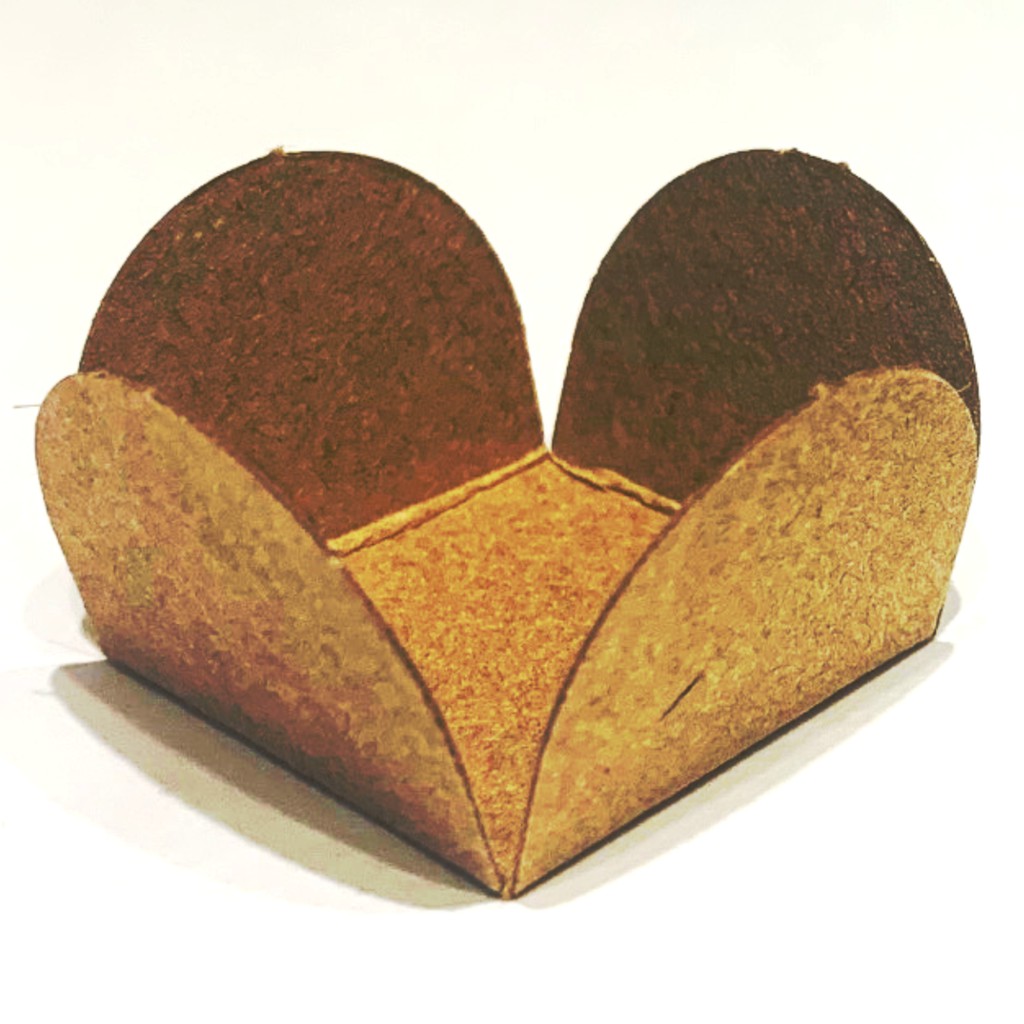 EMBALAGEM FORMINHA PARA DOCINHO 4 PETALAS - KRAFT - 50 UNIDADES