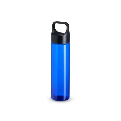 Garrafa de PVC com capacidade de 700ml.