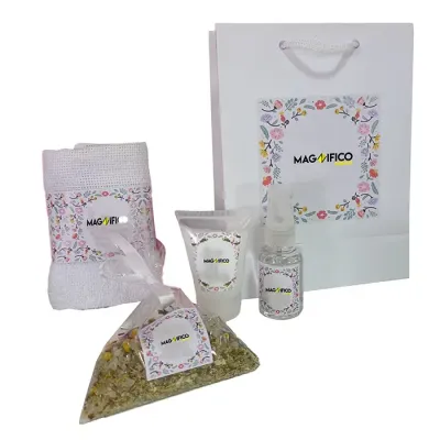 Kit Bem-estar com 1 sacolinha, 1 toalhinha, 1 creme, 1 escaldas pés