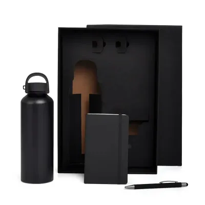 Kit boas-vindas com garrafda, caderno e caneta