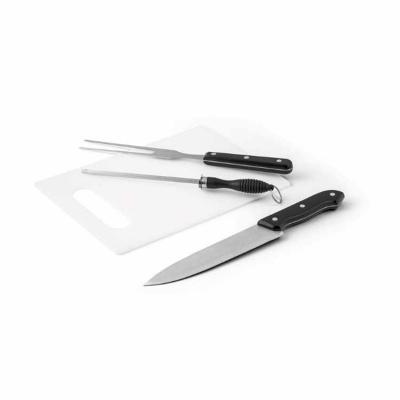 Kit churrasco em estojo de 210D com peças em aço inox e PP