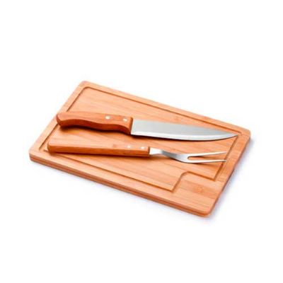 Kit Churrasco Para Brindes Composto de 1 Tabua de Bambu 1 Faca e 1 Garfo Com Amplo Espaco Para Per