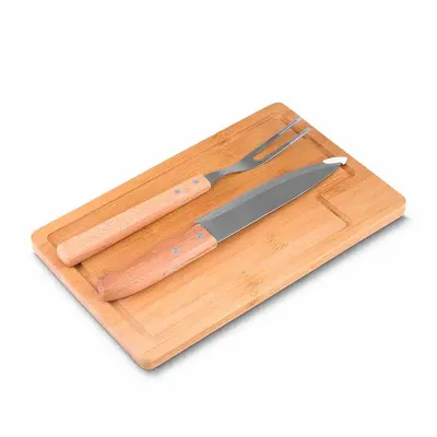 Kit Churrasco Personalizado Com Tabua de Bambu