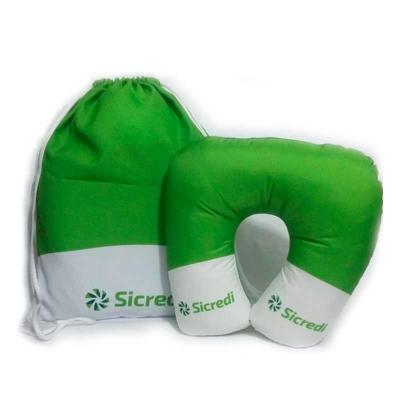 Kit com Almofada de pescoço + sacochila