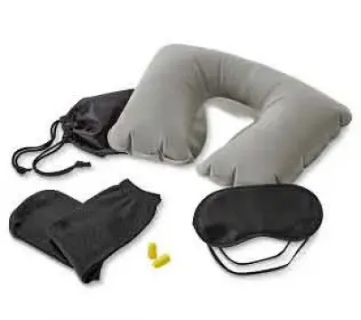 Kit de Viagem Incluso Almofada de Pescoco Mascara Para Dormir Tampoes Para Ouvidos e 1 Par de Meias Fornecido Com Bolsa em 190t