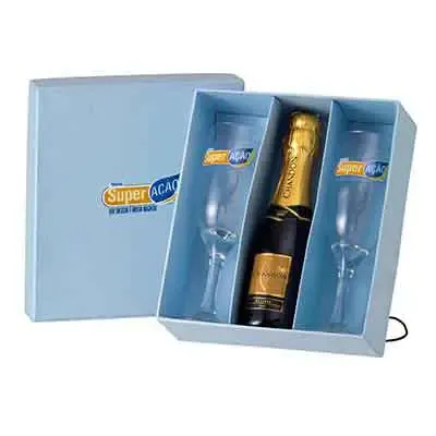Kit em Caixa Color Plus Contendo 02 Tacas de Champanhe Gallant e 01 Champanhe Chandon Baby 187ml
