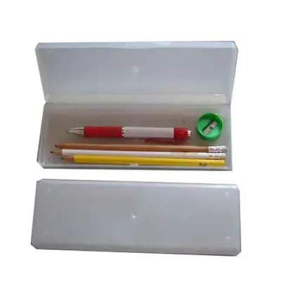 Kit Escolar Com Estojo de Plastico Pode Escolher os Itens Para Compor o Kit