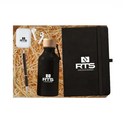 Kit Onboarding Personalizado Com Garrafa Caderno Fone