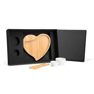 Kit Para Petisco Com Tabua Formato Coracao
