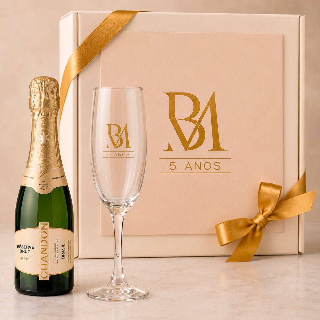 Kit Presente Corporativo Chandon Baby com Taca de Vidro