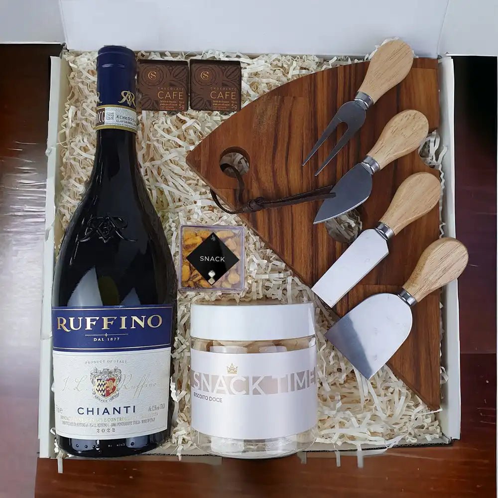 Kit Presente Corporativo Tabua de Queijos e Vinho Italiano Ruffino Chianti