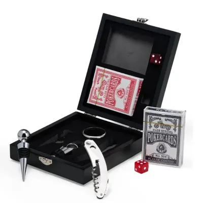 Kit Vinho Com Jogo de Baralho Personalizado