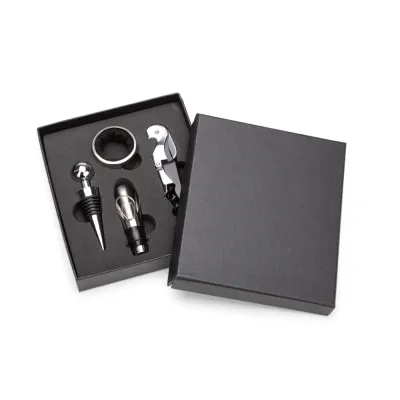 Kit Vinho Composto Por 4 Itens