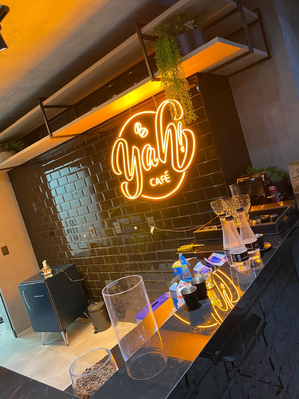 LED Neon Decorativo para Ambientes Comerciais