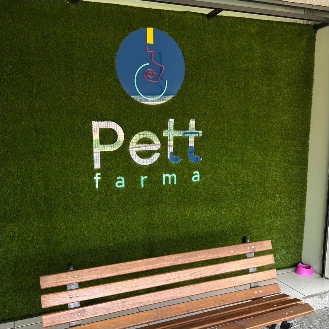 Letra caixa Acrílico pett farma