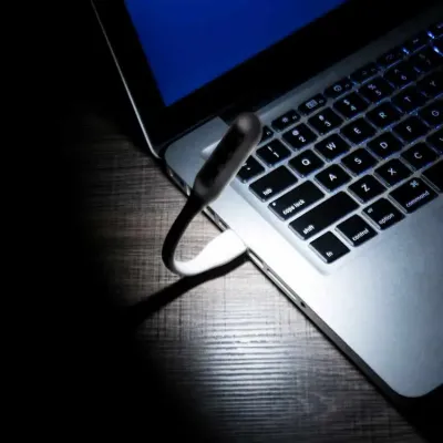 Luminaria Emborrachada Usb Flexivel