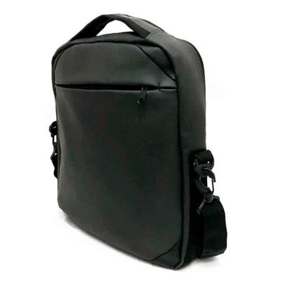 Mochila compacta preta
