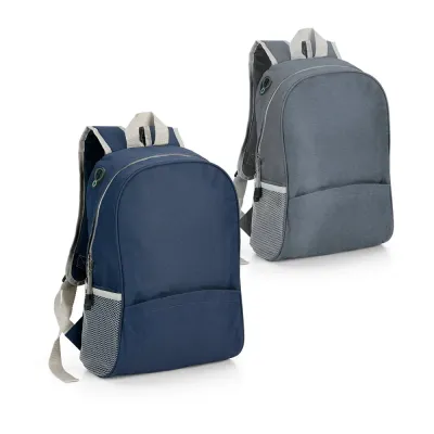 Mochila em 600D com saída para fone