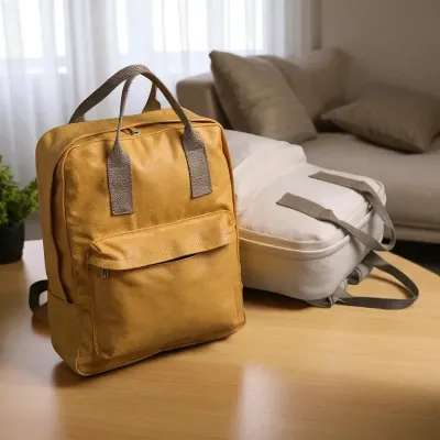 Mochila em Lonita 36x50x13 5cm