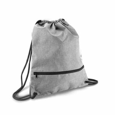 Mochila saco de poliéster 300D com bolso inferior de zíper. Especificacoes Altura: 46,5 mm Largur...