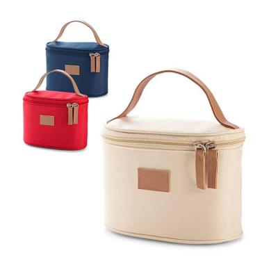 NECESSAIRE