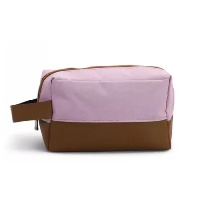 Necessaire em Nylon Detalhes em Sintetico